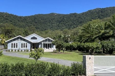 Tropical Paradise | Hamptons-Style Photoshoot Location | Cairns, QLD