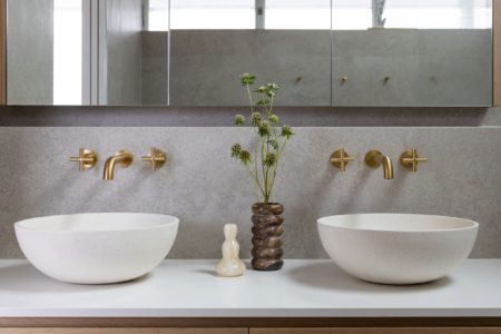 Effortless Australian Coastal | Minimalist Coastal Photoshoot Location | Sydney, NSW