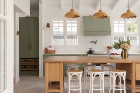 Modern Farmhouse | Light-Filled Shoot Location with Pool | Brisbane, QLD