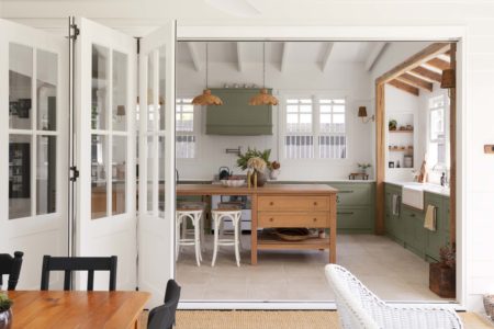 Modern Farmhouse | Light-Filled Shoot Location with Pool | Brisbane, QLD