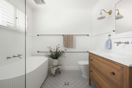 Modern Farmhouse | Light-Filled Shoot Location with Pool | Brisbane, QLD