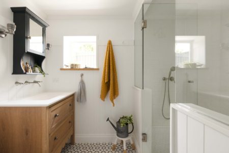 Modern Farmhouse | Light-Filled Shoot Location with Pool | Brisbane, QLD