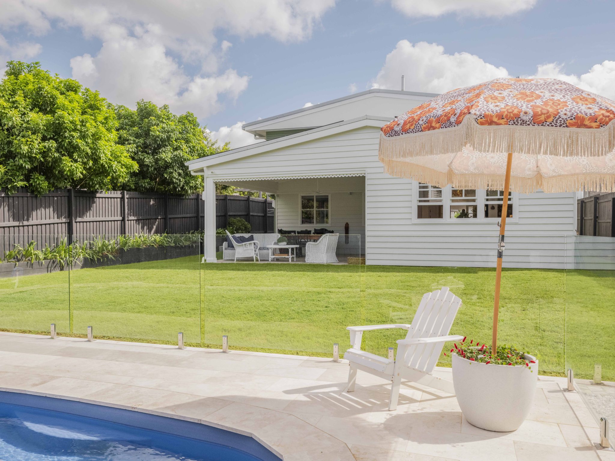Modern Farmhouse | Light-Filled Shoot Location with Pool | Brisbane, QLD