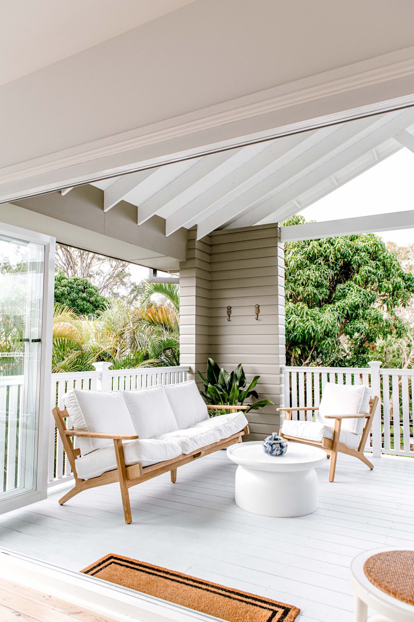 Chirn Park Cottage | Coastal Hamptons Photoshoot Location | Gold Coast, QLD