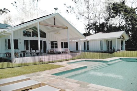 Coastal Acreage Farmhouse BRISBANE I Natural Light Filled Oasis I Pool & Riverside Backdrops