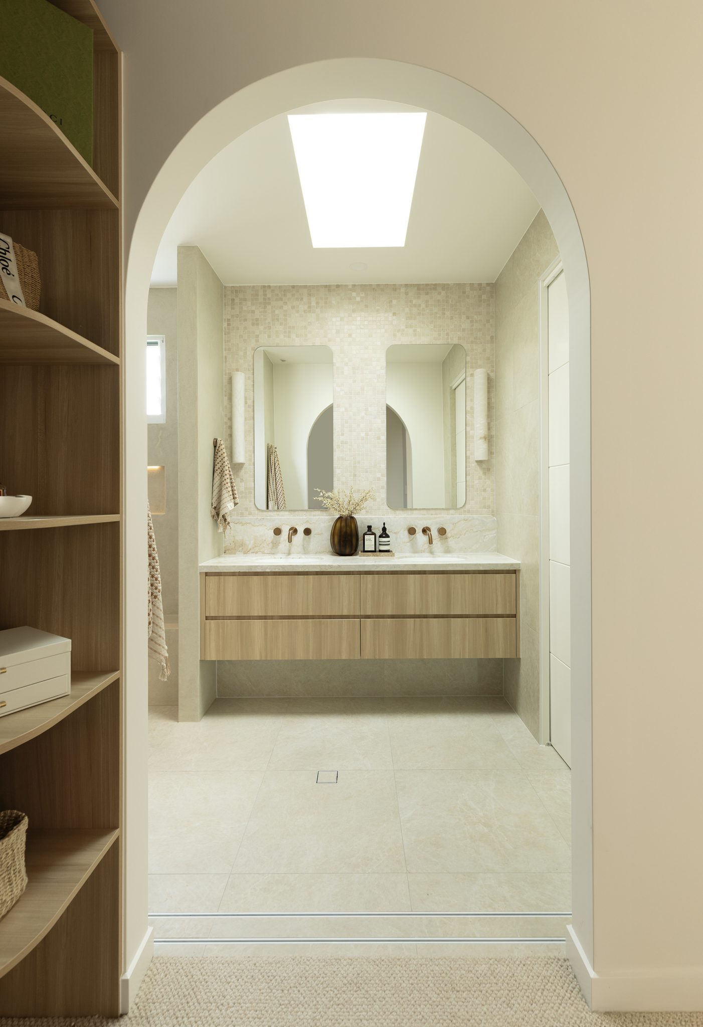 Tides | Modern Minimalist Photoshoot Location | Gold Coast, QLD