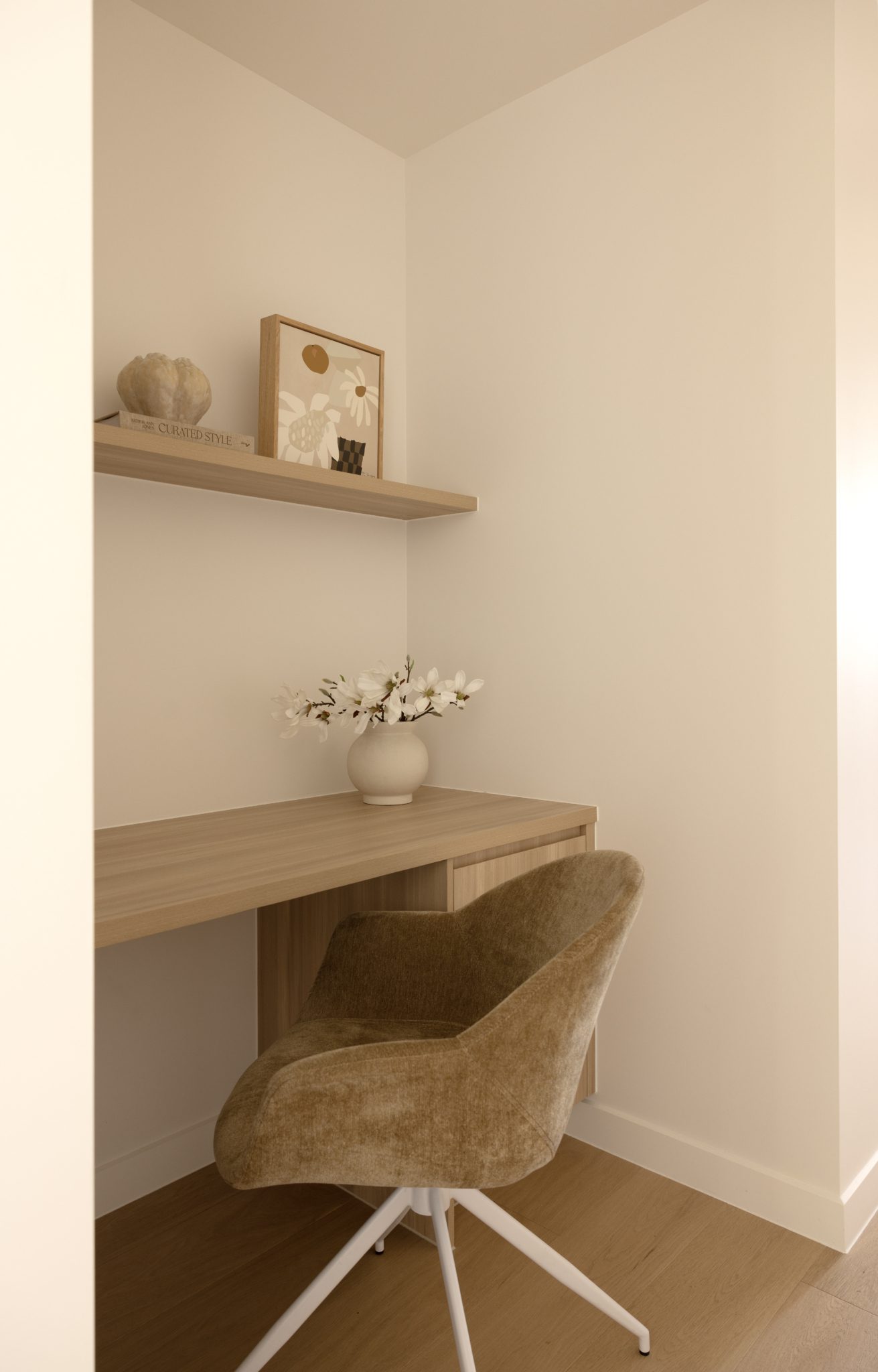 Tides | Modern Minimalist Photoshoot Location | Gold Coast, QLD