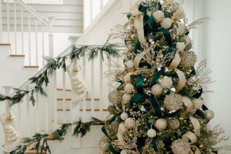 The Coastal Cottage | Christmas-Themed Photoshoot Location | Brisbane, QLD