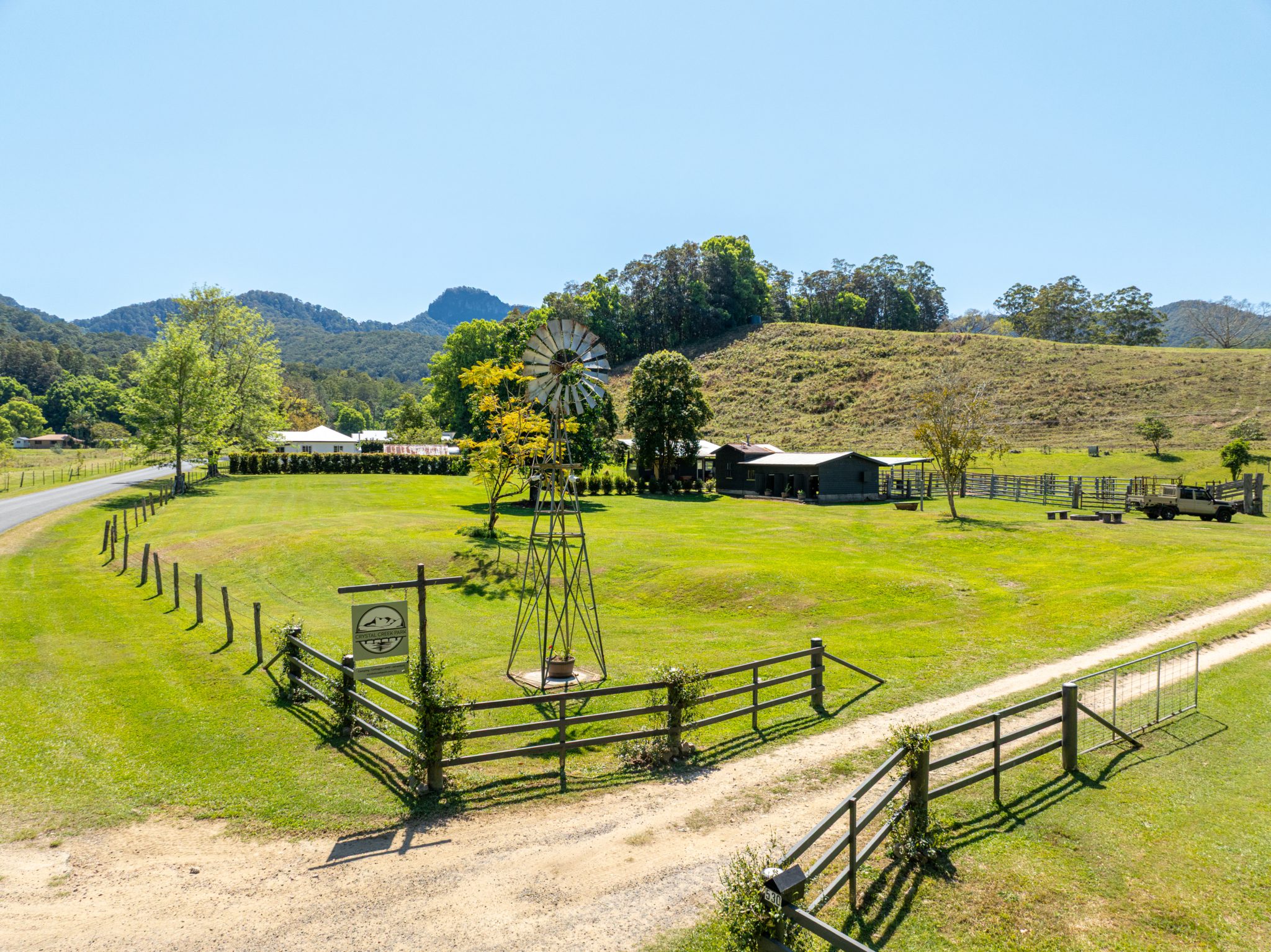 Crystal Creek Park | Traditional Country Farmhouse Shoot Location | Upper Crystal Creek, NSW