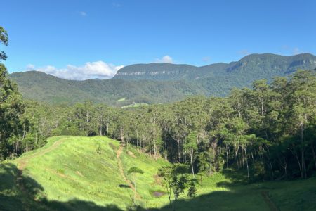 Crystal Creek Park | Traditional Country Farmhouse Shoot Location | Upper Crystal Creek, NSW