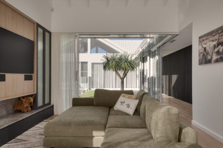 Amora House | Modern Coastal Photoshoot Location | Mermaid Waters, QLD