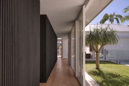 Amora House | Modern Coastal Photoshoot Location | Mermaid Waters, QLD