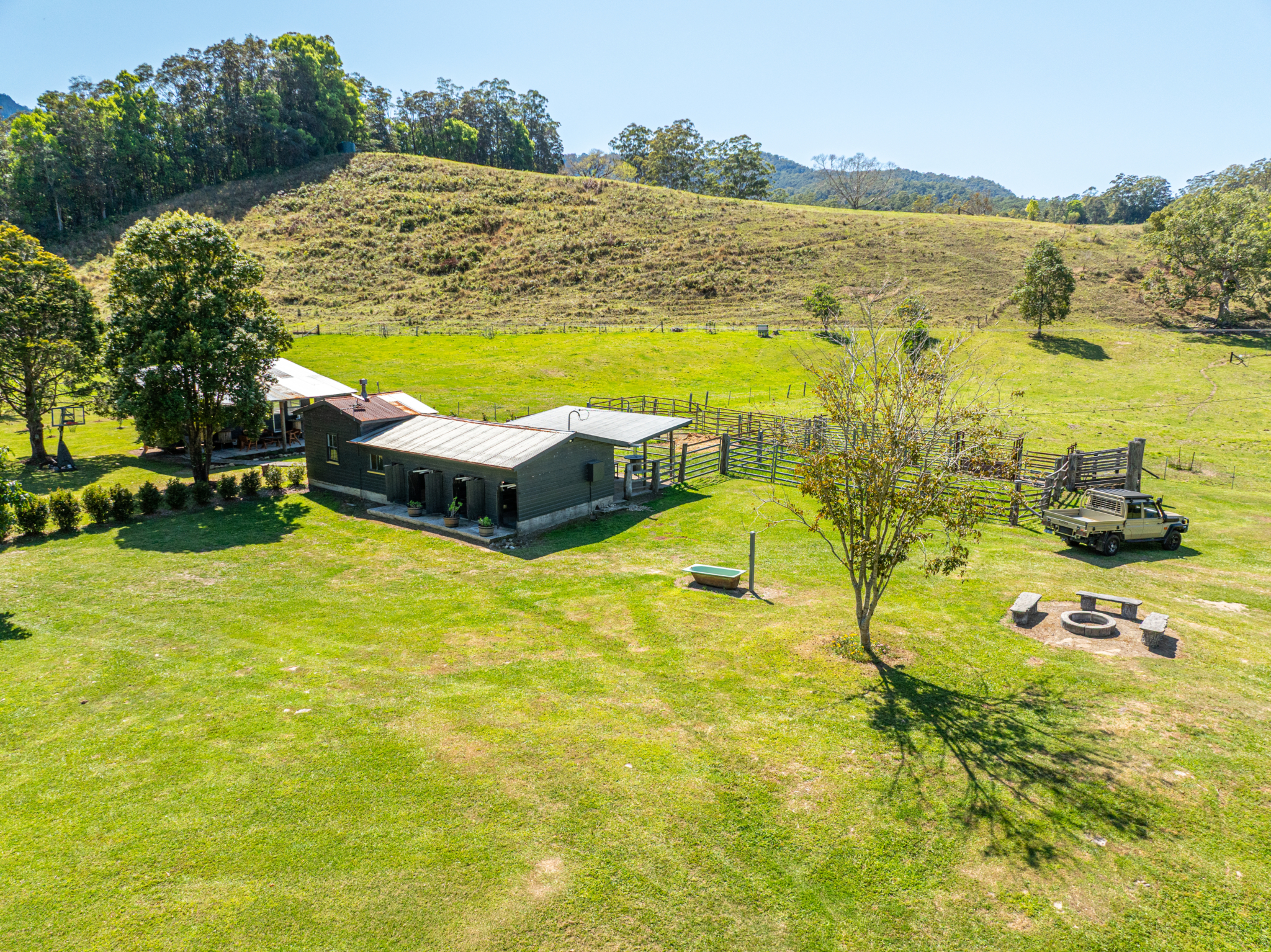 Crystal Creek Park | Traditional Country Farmhouse Shoot Location | Upper Crystal Creek, NSW