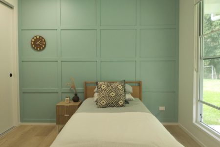 Coastal Acreage Farmhouse BRISBANE I Natural Light Filled Oasis I Pool & Riverside Backdrops