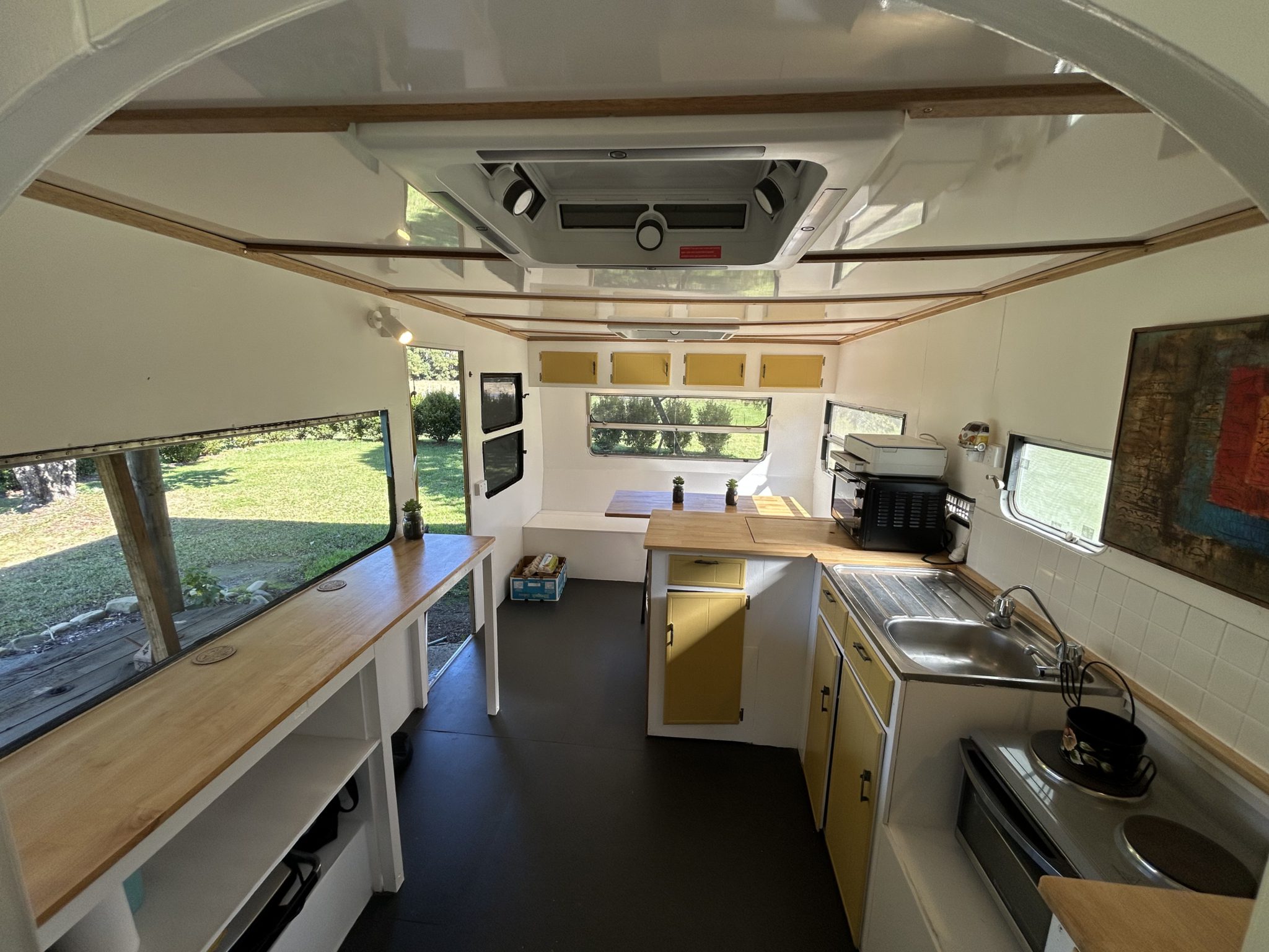 Crystal Creek Park | Traditional Country Farmhouse Shoot Location | Upper Crystal Creek, NSW