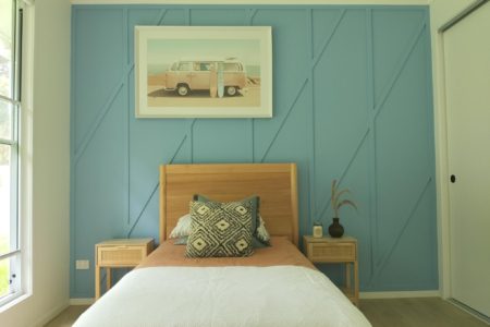 Coastal Acreage Farmhouse BRISBANE I Natural Light Filled Oasis I Pool & Riverside Backdrops