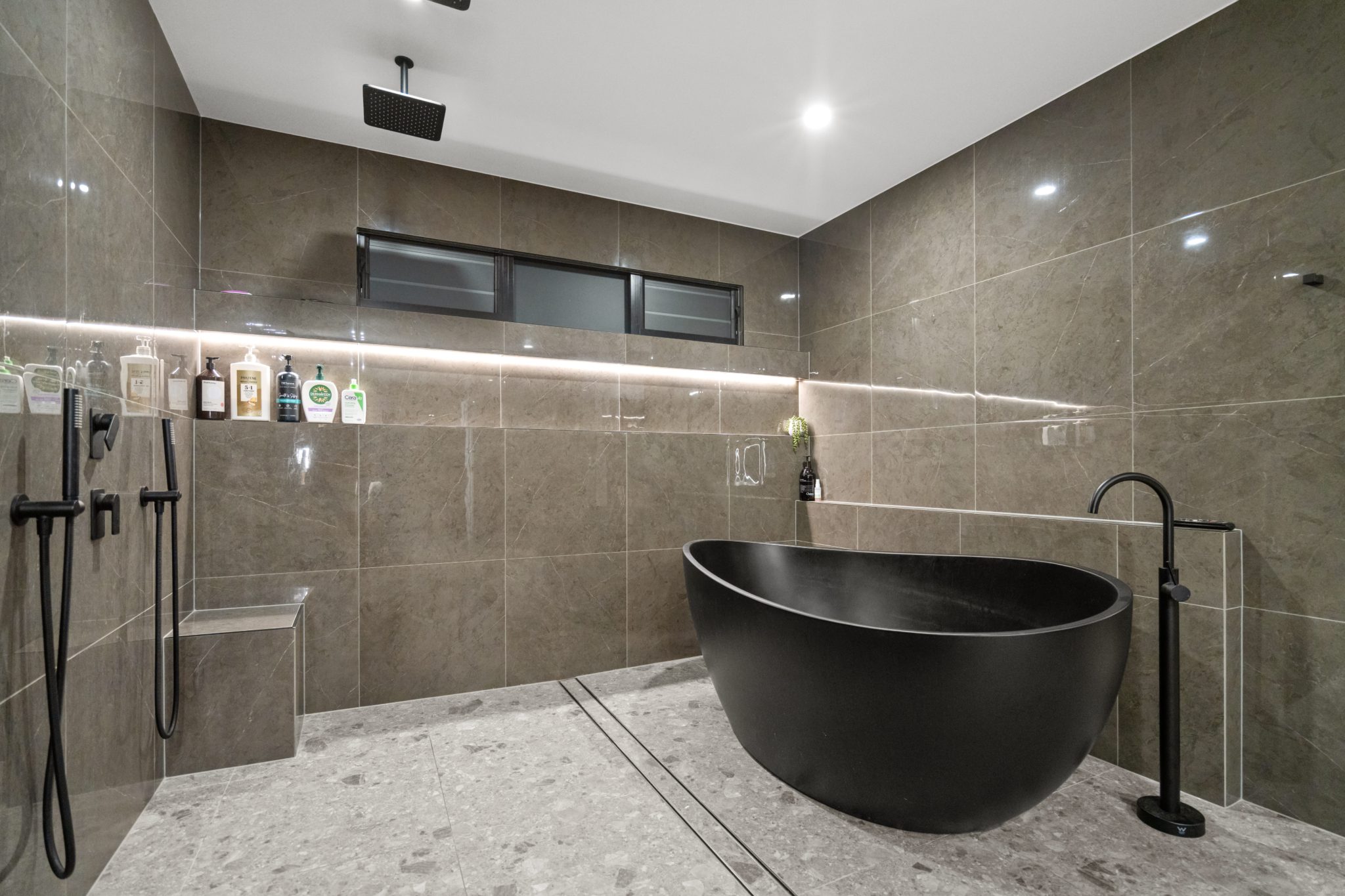 SΛVΛYΛ | The Modern Coastal Home Photoshoot Location | Burleigh Heads, QLD