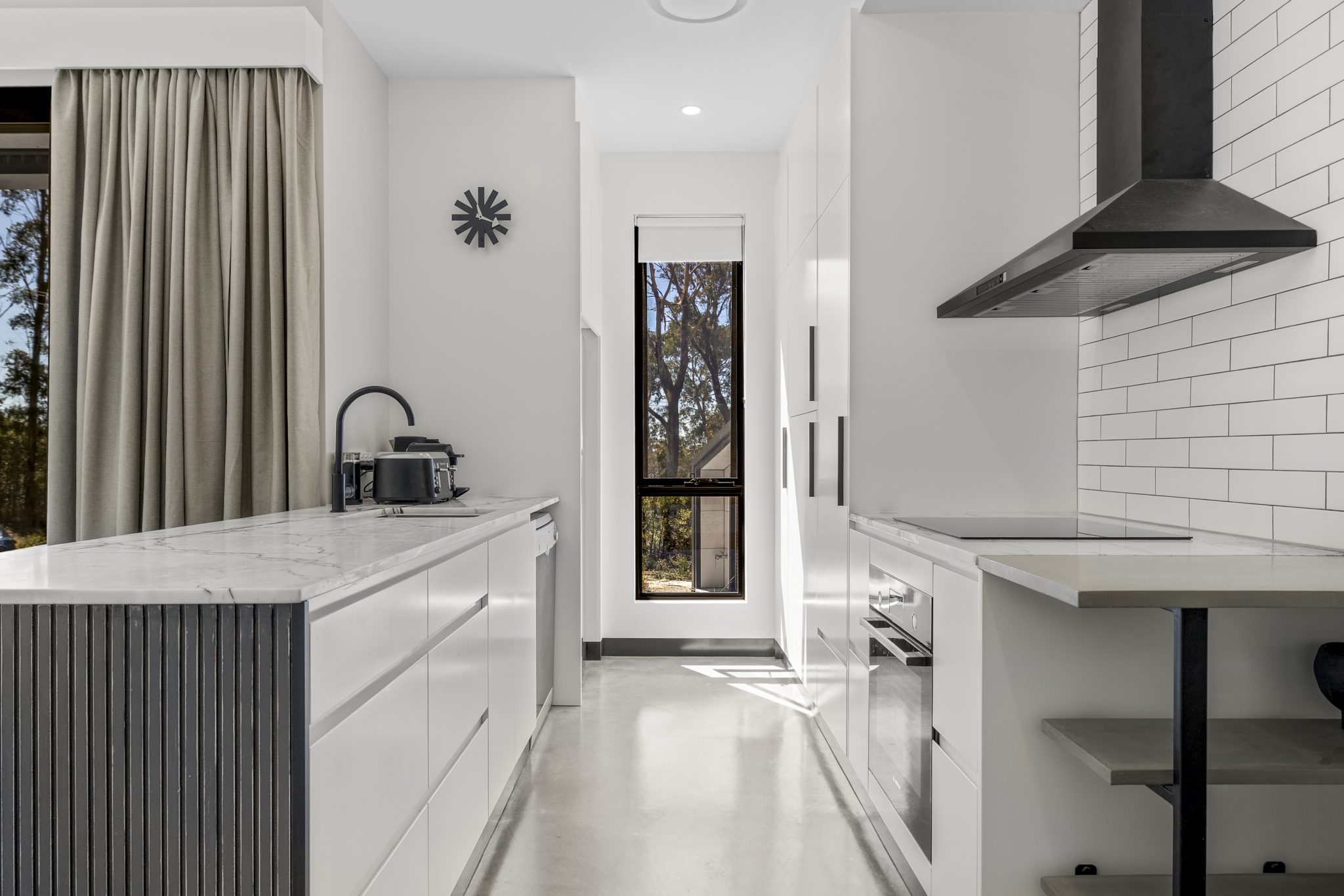 Contemporary Minimalist Shoot Location | Blue Mountains, NSW