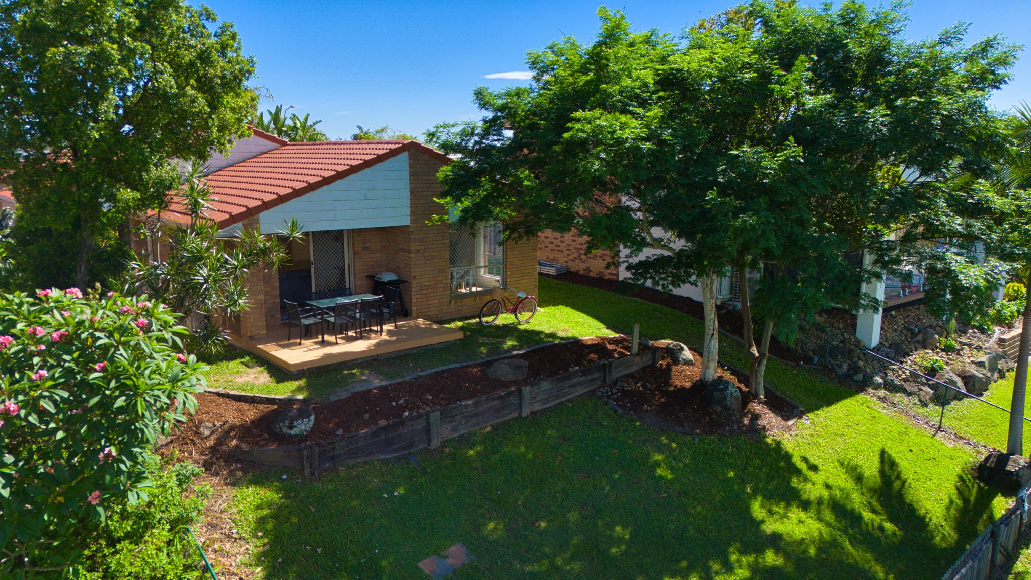 Lakeside Escape | Minimalist Waterfront Photoshoot Location | Gold Coast, QLD