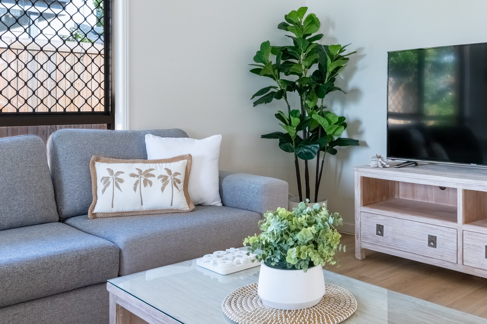 Lakeside Escape | Minimalist Waterfront Photoshoot Location | Gold Coast, QLD