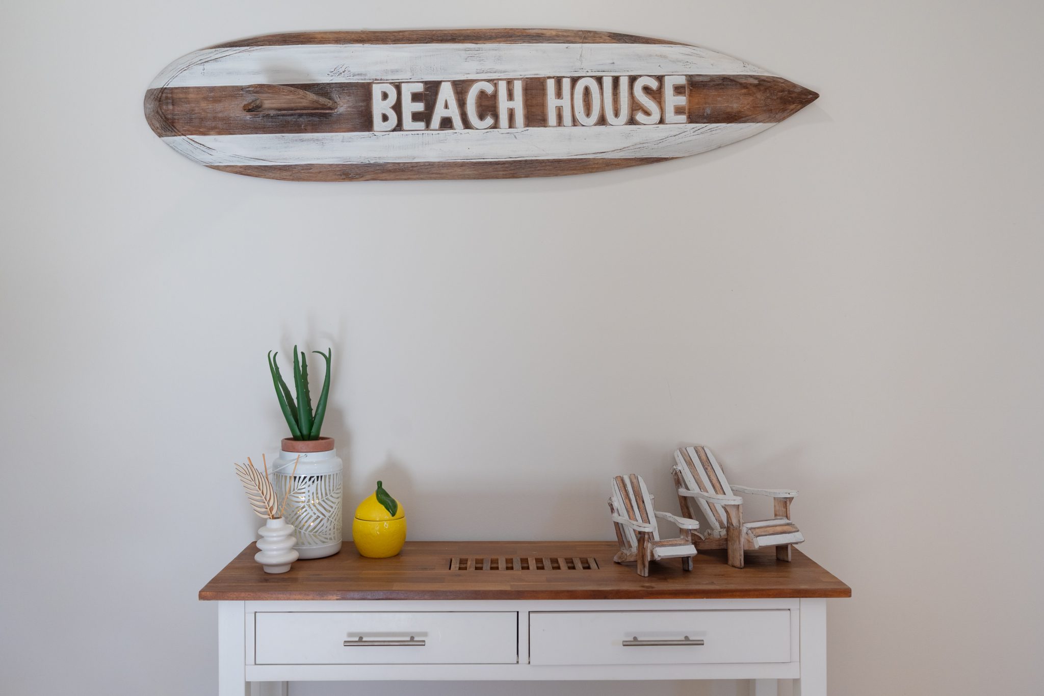 Lakeside Escape | Minimalist Waterfront Photoshoot Location | Gold Coast, QLD